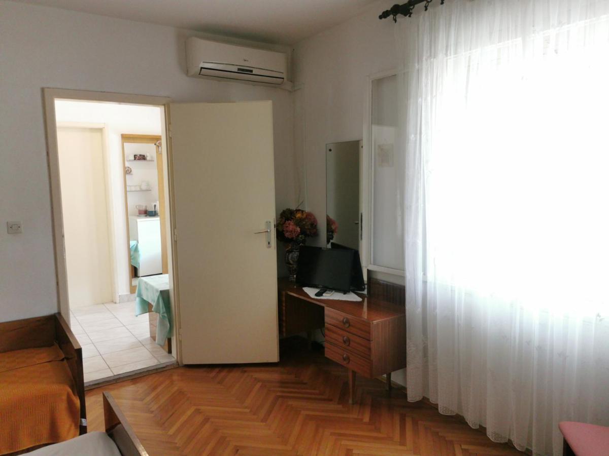 Room Dobrenka Хвар Экстерьер фото
